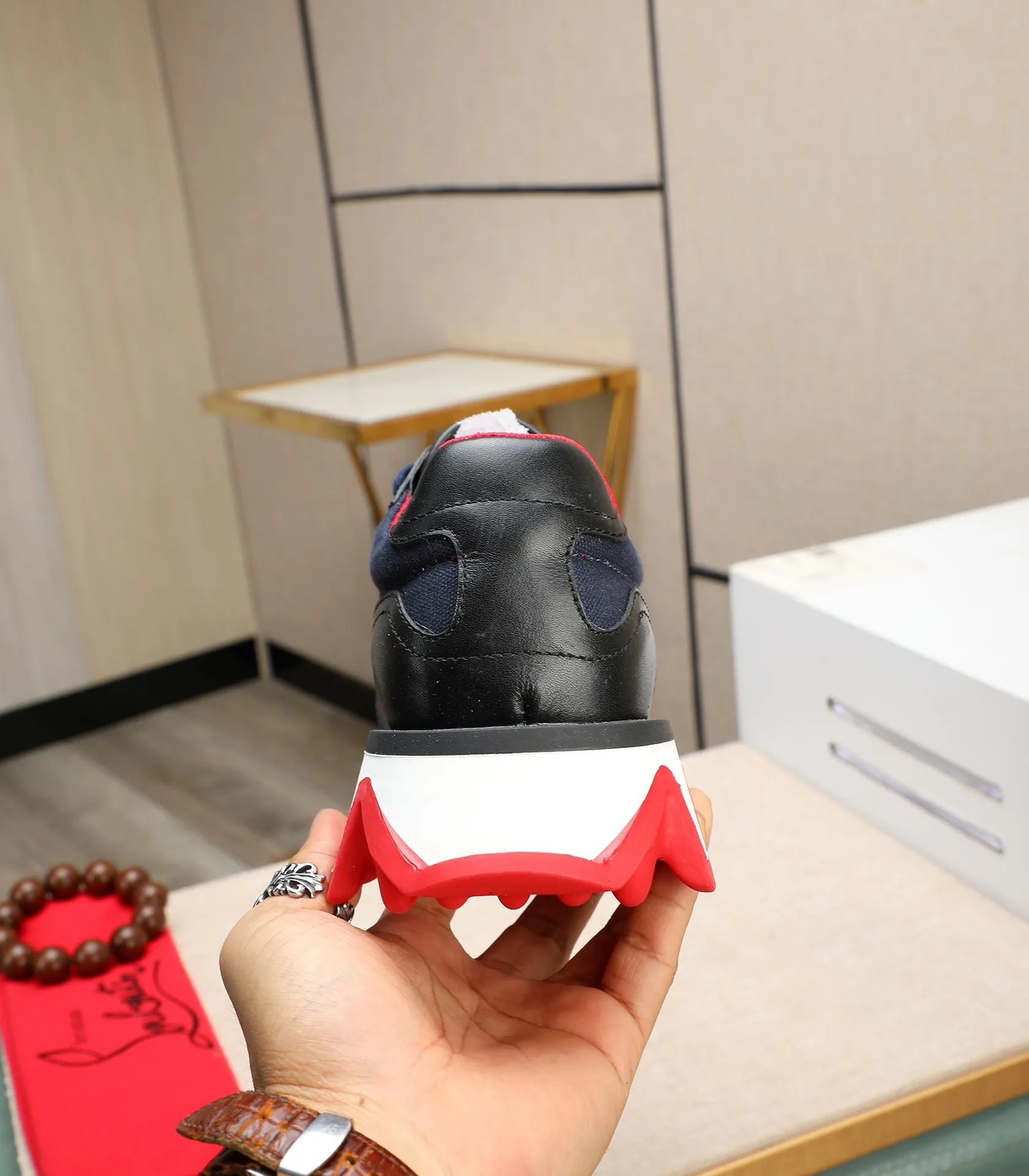 Men's shoes 💰680 (high-end goods) Christian Louboutin (CL red sole shoes) counter series, casual sneakers for couples 📢 📢 📢 Exclusive hot style release 🎈🎈💪 Movable latex feet 👻 Finished outsole line [Proud] 😝Male 38#-46, global supply 😝 [Top version]: Original imported genuine leather upper, top original leather lining, original molded TPU outsole, original 1:1 detail processing, original shoe last,